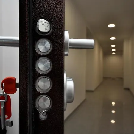 Nice One Bedroom توزلا